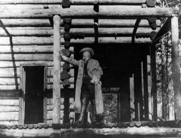 William F. Cody on the porch at Pahaska Lodge in 1905. [Photo: Points West Magazine and Buffalo Bill Center of the West]