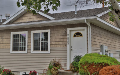 End Unit in a Cody Townhome