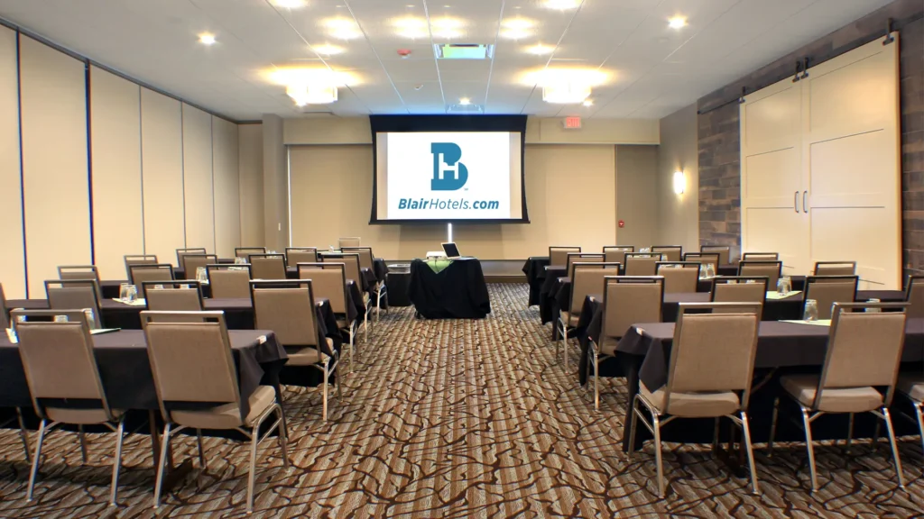 Meet in Cody: At the Holiday Inn