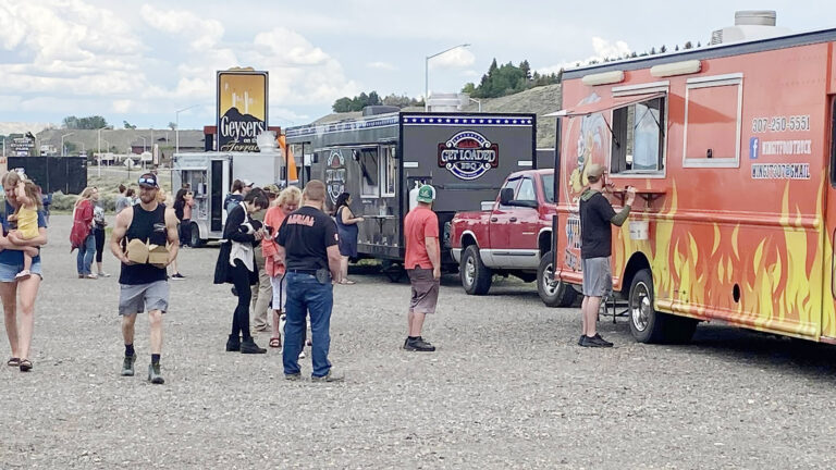 A New Approach for Managing Mobile Vendor Requests