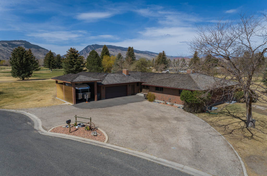 Property of the Week – 5 Driver Club, Cody WY